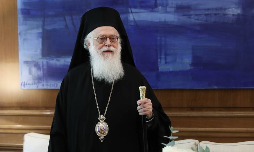 Ο Αρχιεπίσκοπος Τιράνων, Δυρραχίου και πάσης Αλβανίας Αναστάσιος