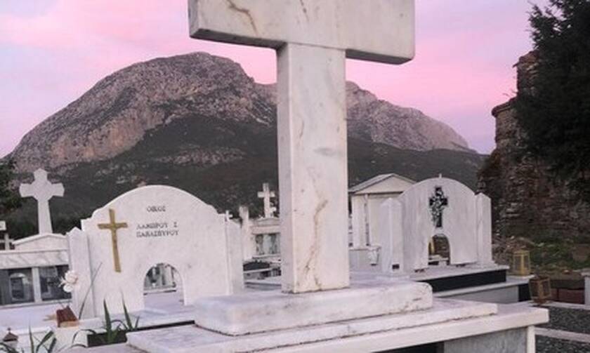 Μεσολόγγι: Μεθυσμένοι νεαροί έσπαγαν μνήματα στο κοιμητήριο του Αγίου Γεωργίου