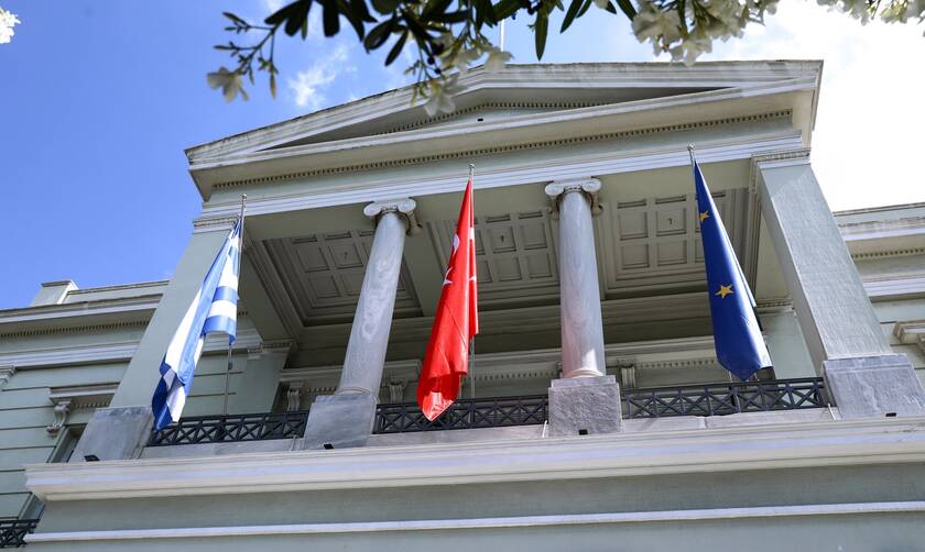 Νέο αυστηρό διάβημα της Ελλάδας προς την Τουρκία για το μπαράζ υπερπτήσεων στο Αιγαίο