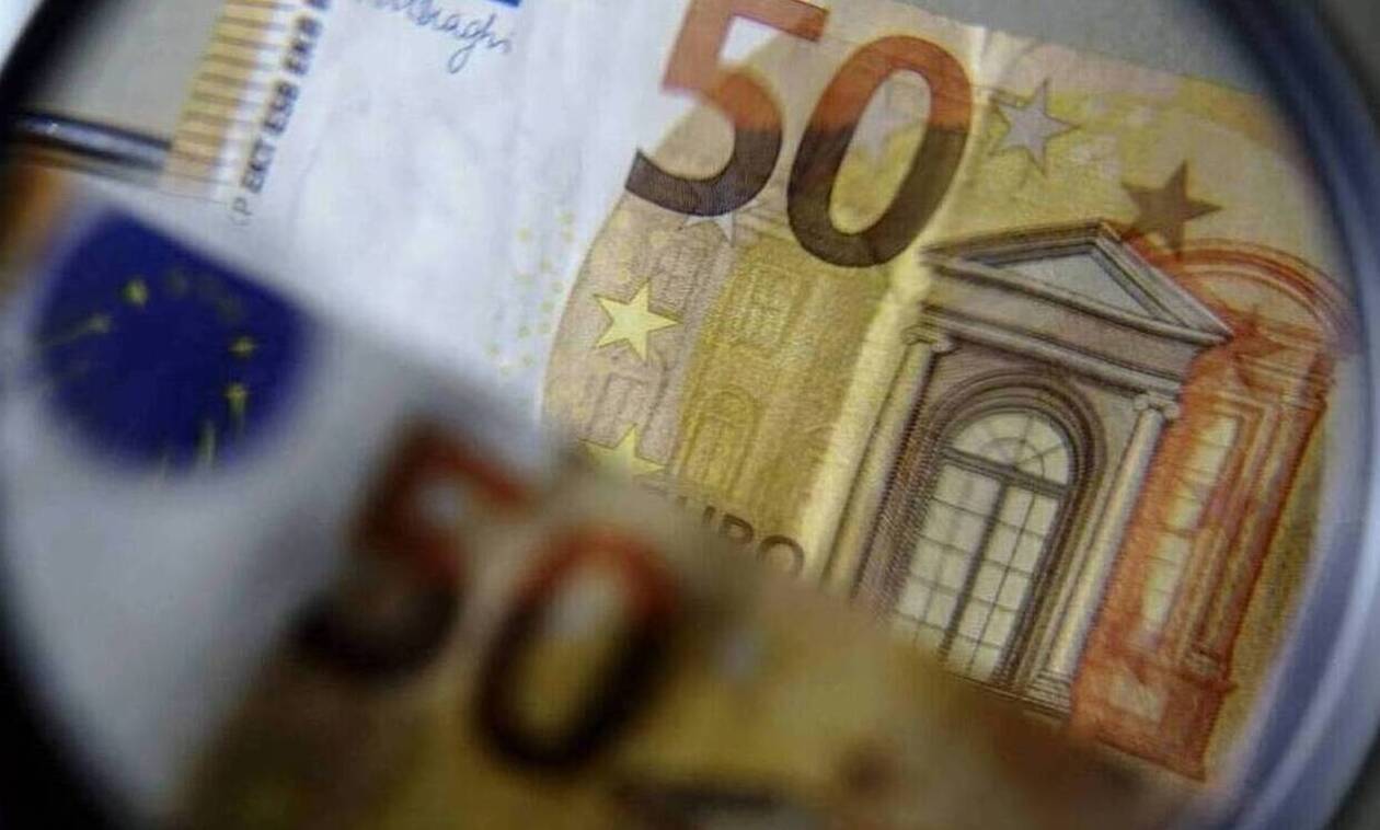 Πτώση των καταθέσεων για τρίτο συνεχόμενο μήνα το Μάρτιο - Σε 90 ημέρες χάθηκαν 2,68 δισ. ευρώ