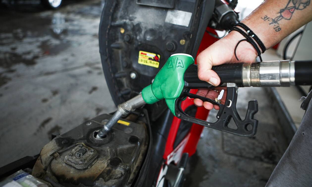 Fuel Pass: To «ράλι» στην τιμή των καυσίμων φέρνει πιο κοντά την παράταση της επιδότησης