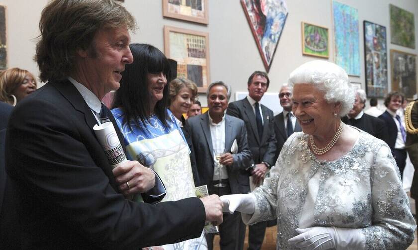 Το πρώην «σκαθάρι» θυμάται την πρώτη του συνάντηση με τη βασίλισσα Ελισάβετ