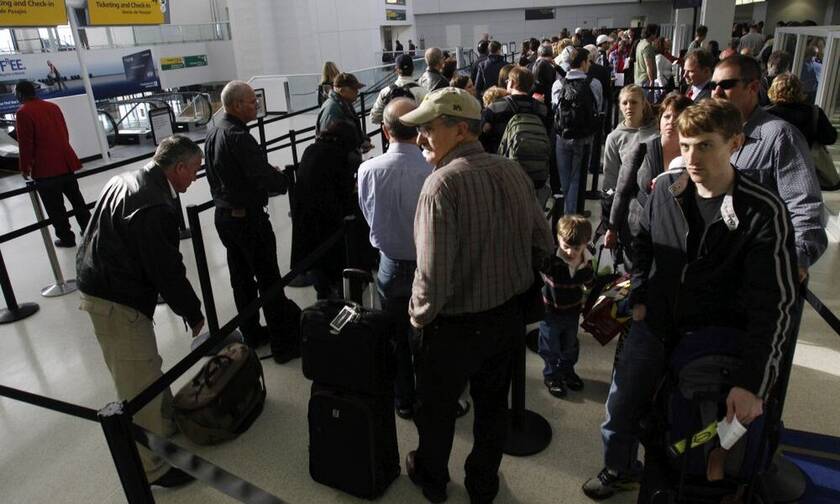 ΗΠΑ: Τέλος στην απαίτηση επίδειξης αρνητικού τεστ κορονοϊού για τους ταξιδιώτες