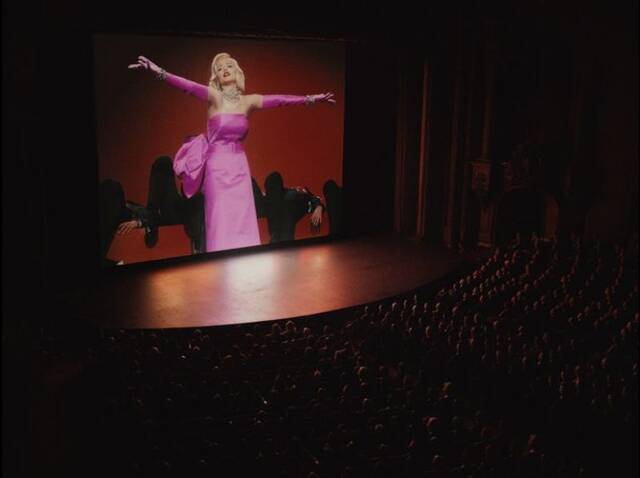 Η Άνα ντε Άρμας ως Μέριλιν στο Blonde