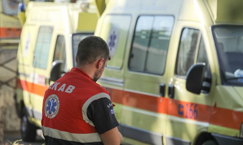 Κρήτη: «Βγήκαν» μαχαίρια για μια γυναίκα – Στο νοσοκομείο 35χρονος