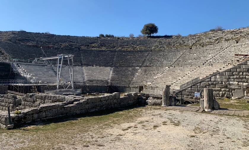 Το αποκατεστημένο αρχαίο θέατρο Δωδώνης