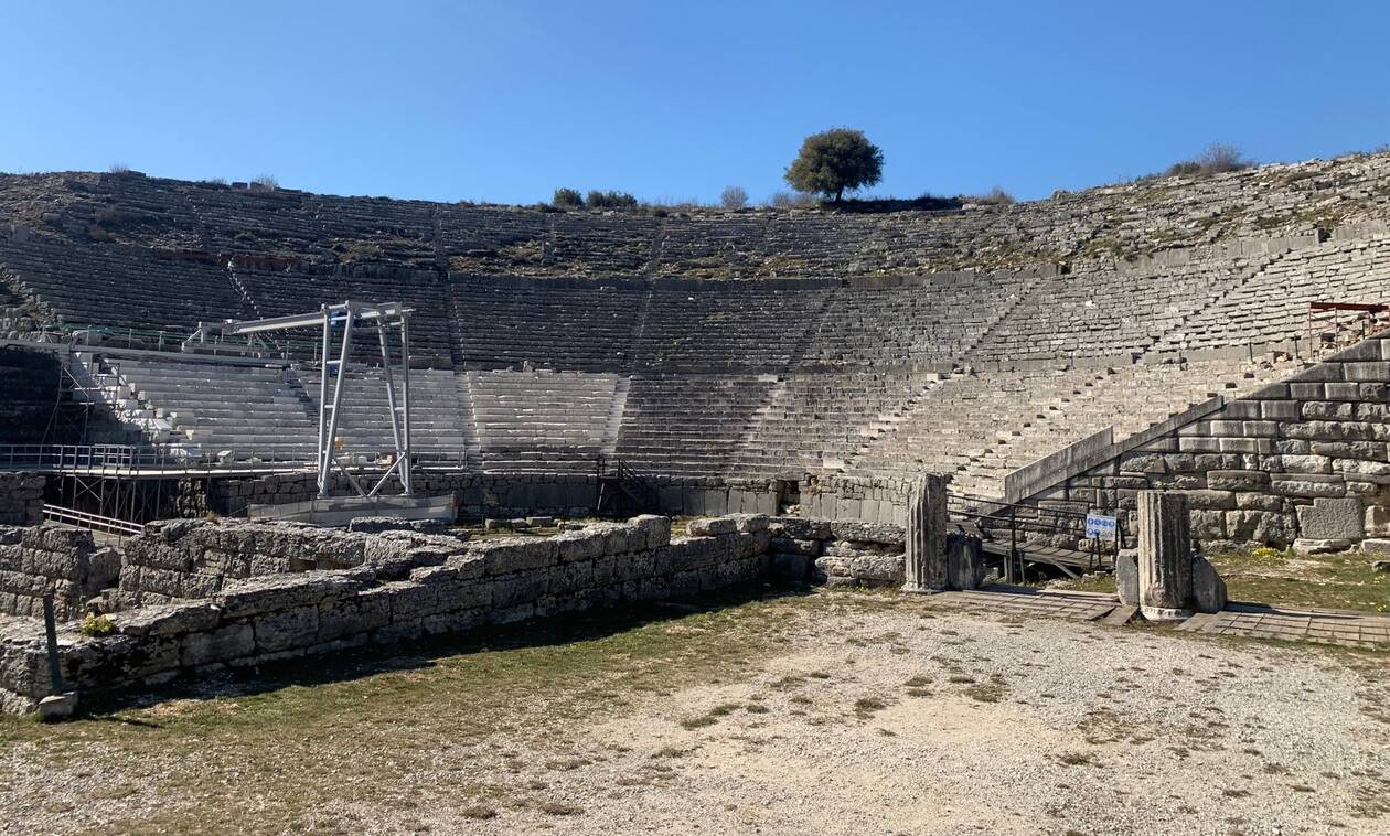 Μετά από 22 χρόνια «σιωπής» το αρχαίο θέατρο της Δωδώνης αποδόθηκε ξανά στο κοινό