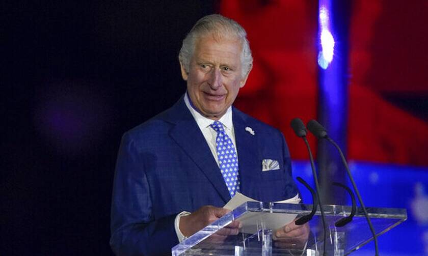 Δεν θα δεχτεί ξανά δωρεές σε μετρητά για τα φιλανθρωπικά του ιδρύματα ο πρίγκιπας Κάρολος