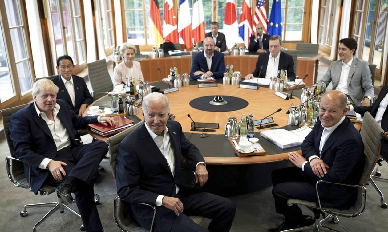 Σαρκαστικός ο Πούτιν με τους «ισχυρούς» της G7: «Θα ήταν αηδιαστικό να γδυθούν»