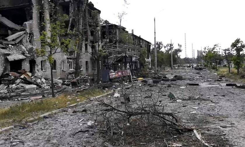 Καταστροφή και βομβαρδισμένα τοπία στο Λισιτσάνσκ του Λουγκάνσκ