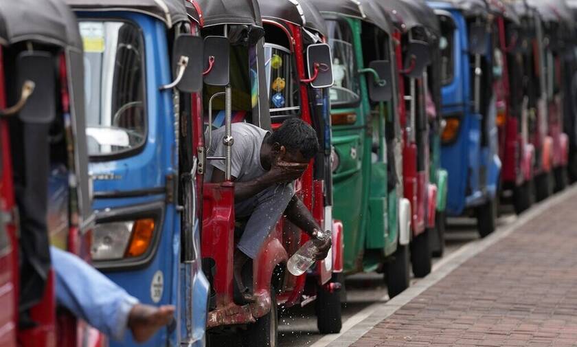 Πρωτοφανής οικονομική κρίση στη Σρι Λάνκα