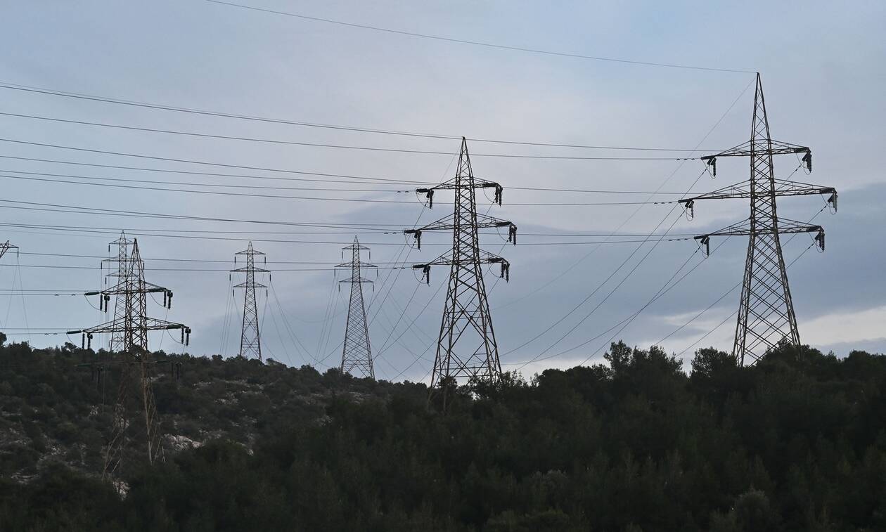 Επιδότηση ηλεκτρικού ρεύματος: Αυξημένα τα ποσά – Τι κερδίζουν νοικοκυριά, επιχειρήσεις, αγρότες