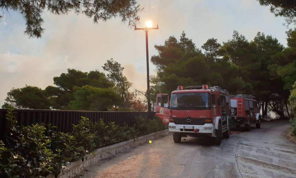 Συναγερμός στην Πυροσβεστική: Φωτιά τώρα στη Λευκάδα