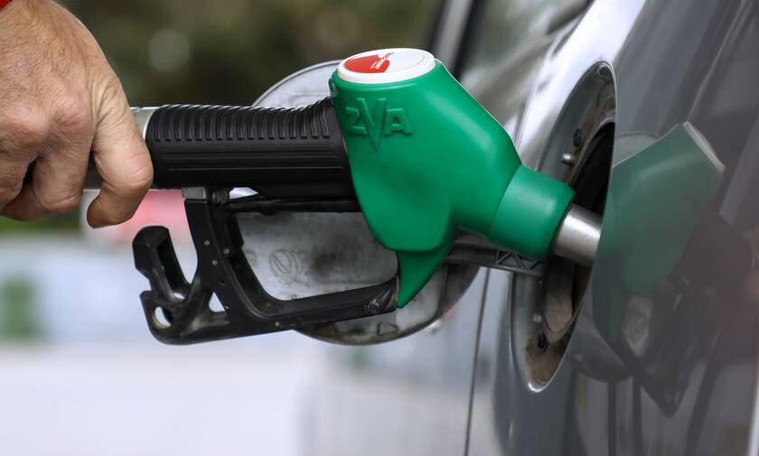 Fuel Pass 2: Οι δύο επιλογές για να πάρετε το επίδομα βενζίνης