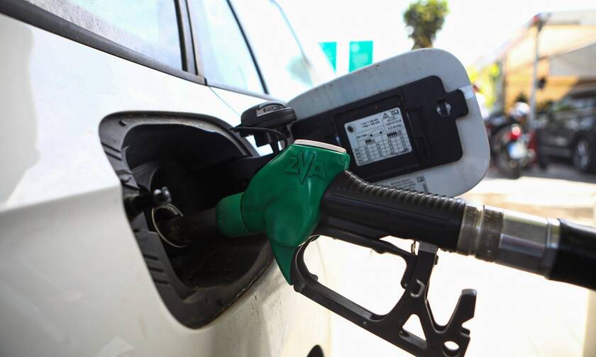 Fuel Pass 2: Αιτήσεις με ΑΦΜ - Πότε θα μπουν τα χρήματα για το επίδομα βενζίνης