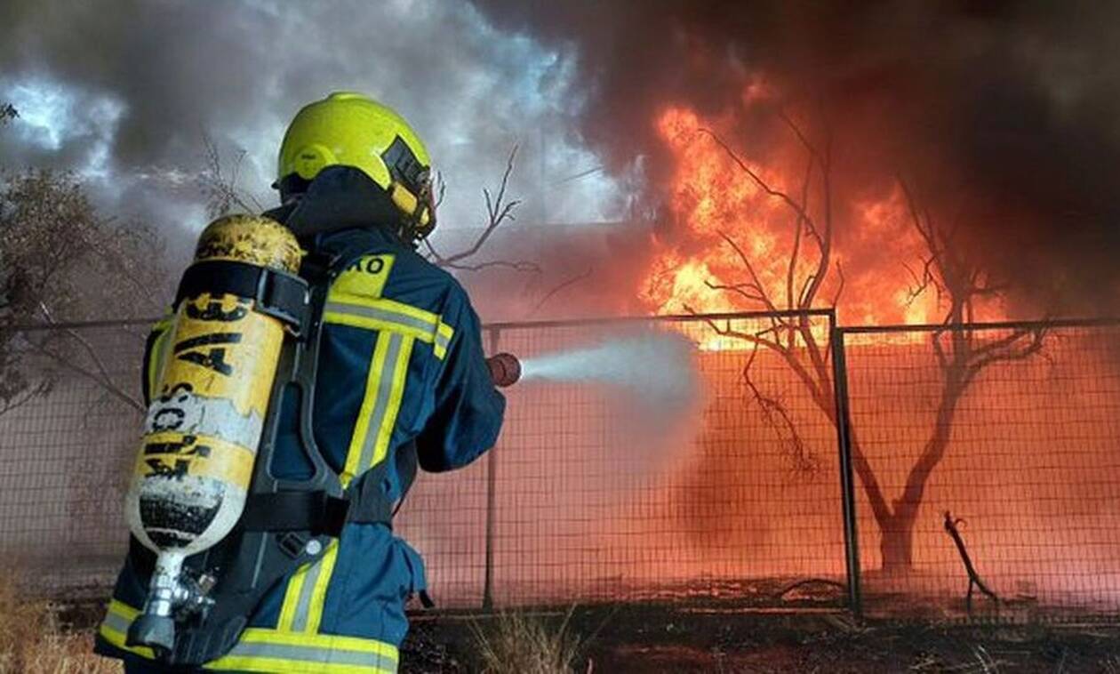 Φωτιά στο Ρέθυμνο: Μάχη με τις αναζωπυρώσεις – Νέες εκκενώσεις οικισμών
