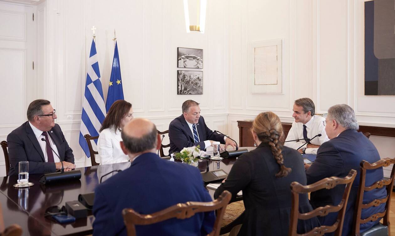 Μητσοτάκης: Συνάντηση με το ΔΣ της Παγκόσμιας Διακοινοβουλευτικής Ένωσης Ελληνισμού