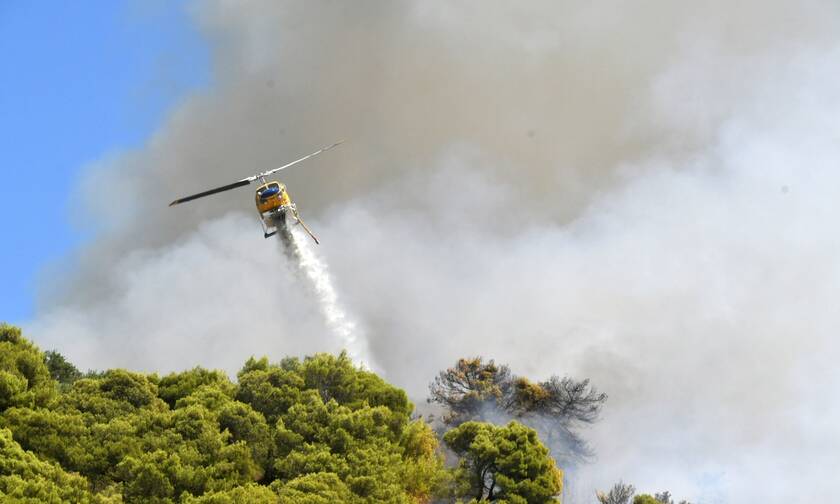 Μάχη με τις φωτιές σε όλη τη χώρα - Σε εξέλιξη φωτιές σε Ρέθυμνο, Χαλκιδική και Κορωπί 