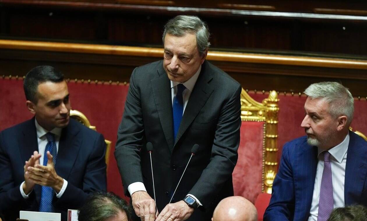 Ιταλία: Ο Ντράγκι ζητά «σύμφωνο εμπιστοσύνης» για να παραμείνει στο τιμόνι της κυβέρνησης