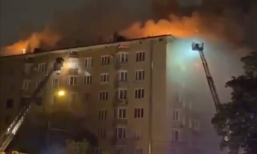 Φωτιά σε κτήριο στη Μόσχα