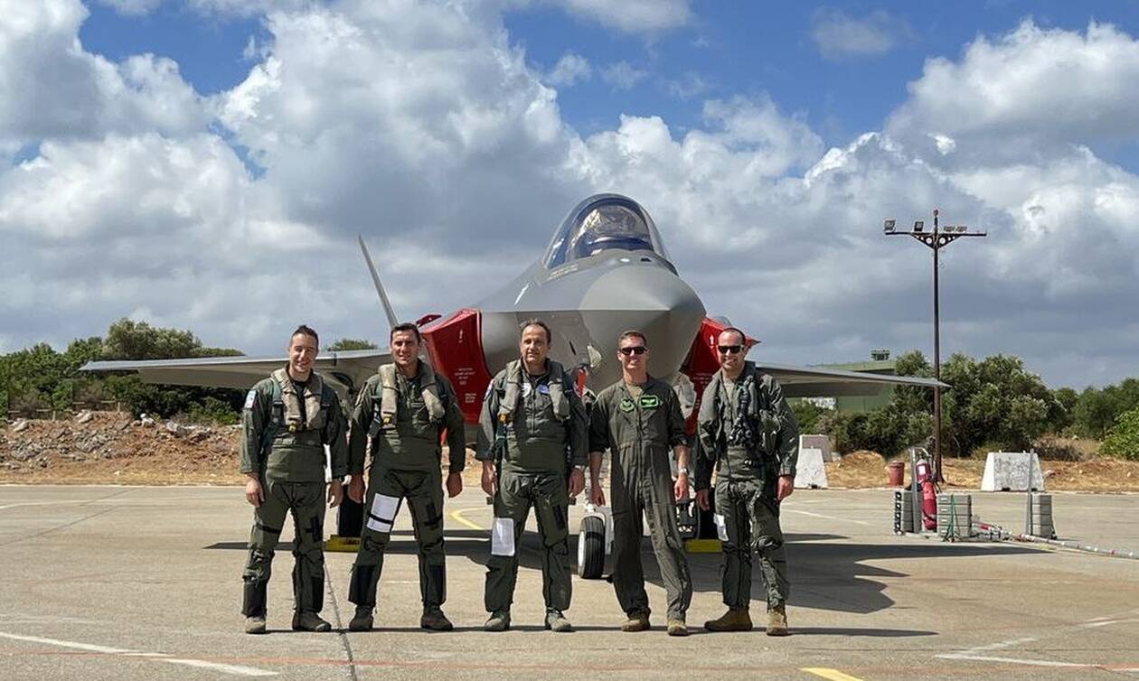 Θεμιστοκλής Μπουρολιάς: Ο Αρχηγός ΓΕΑ πέταξε με F-16 Block 52+ απέναντι σε αμερικανικά F-35