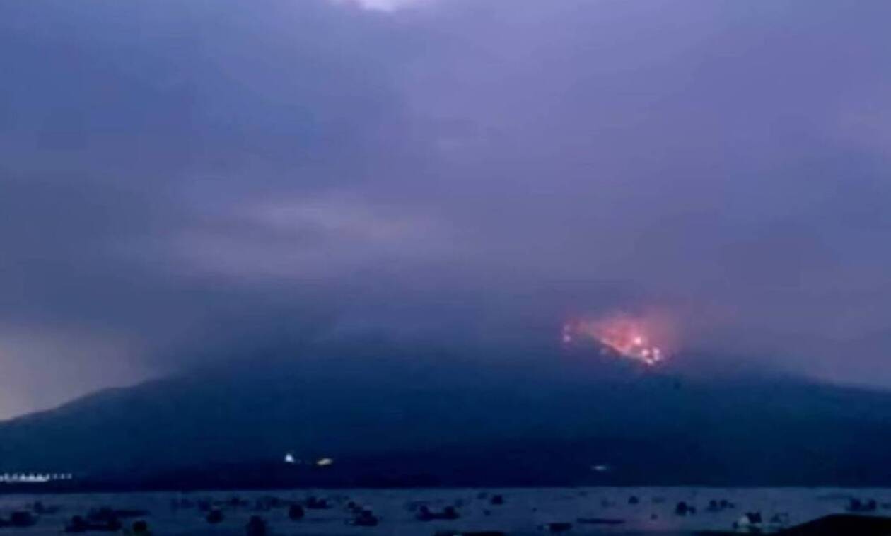 Ιαπωνία: Έκρηξη του ηφαιστείου Σακουρατζίμα - Εικόνες που κόβουν την ανάσα