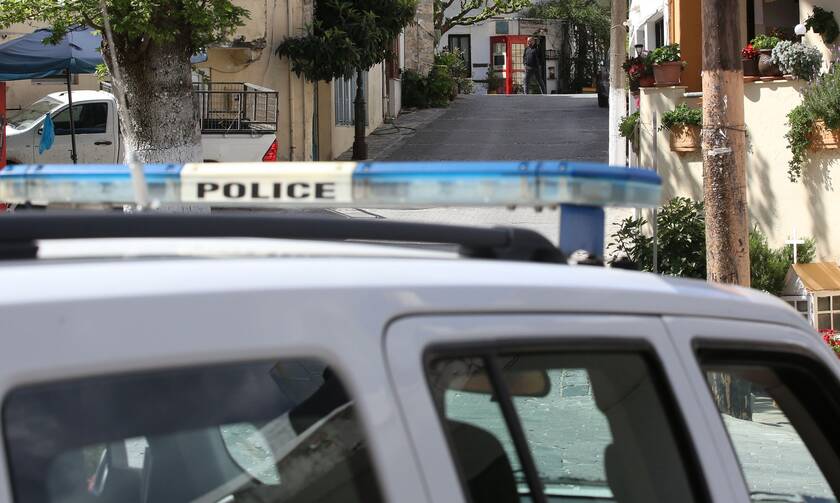 Αναστάτωση στο Ηράκλειο: Σφαίρα καρφώθηκε στο μπάνιο του γείτονα