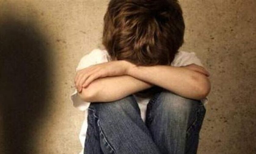 Φρίκη στην Κύπρο: 46χρονος κακοποιούσε σεξουαλικά τον γιο του φίλου του