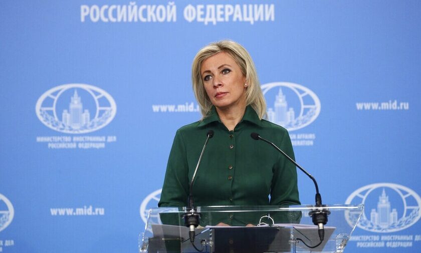 Ζαχάροβα: «Μεγάλο λάθος των Σκοπίων να στείλουν άρματα στην Ουκρανία»