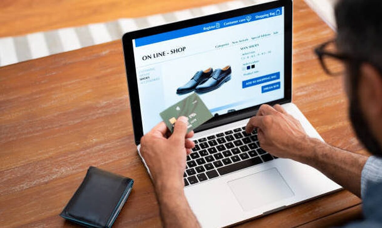 ΑΑΔΕ: Ηλεκτρονικό κατάστημα πούλησε παπούτσια αξίας 2,8 εκατ. ευρώ χωρίς να εκδώσει αποδείξεις