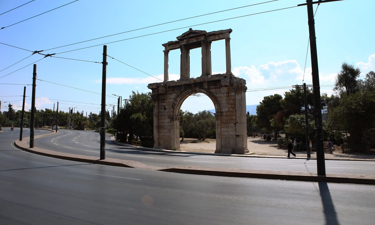 Δεκαπενταύγουστος: Έρημη πόλη η Αθήνα