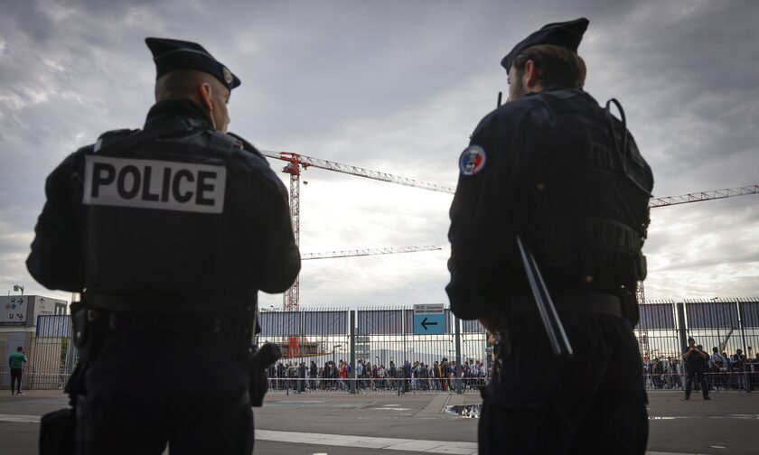 30.000 ένοπλοι θα περιπολούν στο σκοτεινό Παρίσι