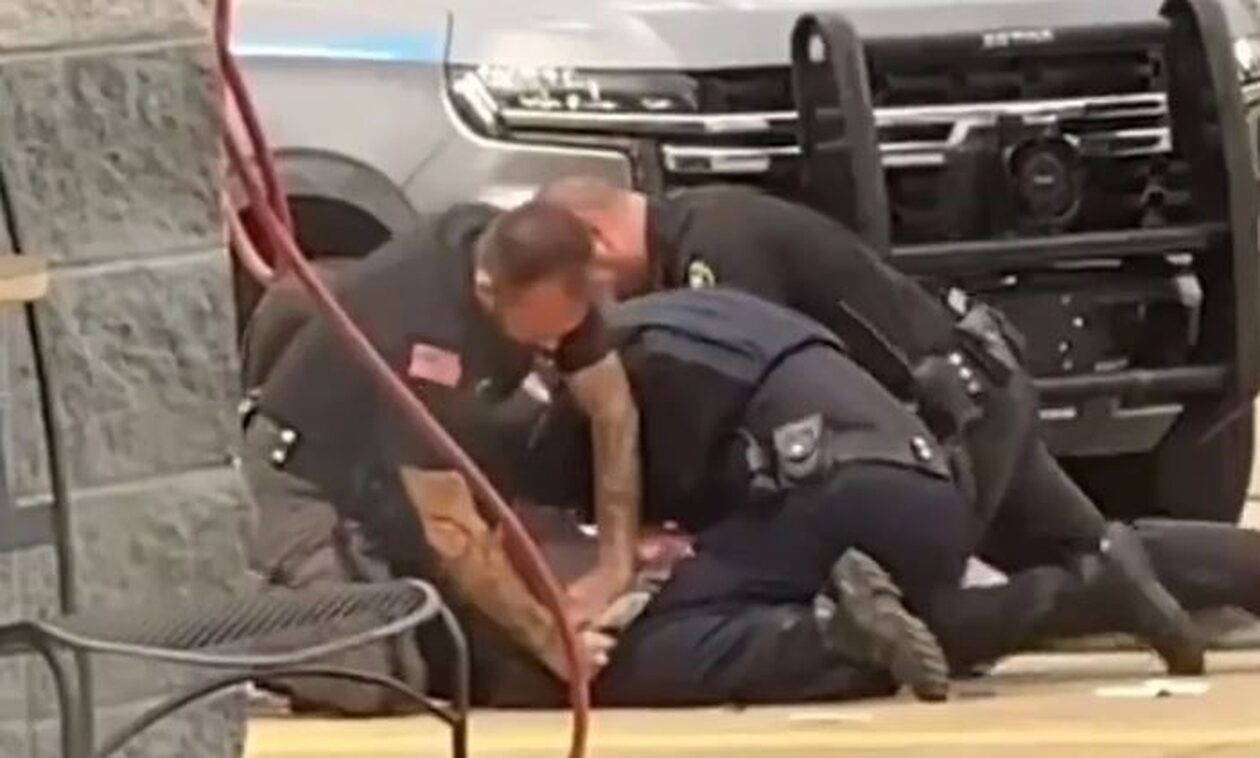 HΠΑ: Άγριος ξυλοδαρμός υπόπτου απο αστυνομικούς - Το εξοργιστικό βίντεο που έγινε viral
