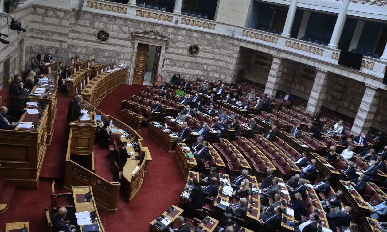Η κοινοβουλευτική αντεπίθεση του ΠΑΣΟΚ για τις παρακολουθήσεις βρίσκει σύμφωνο τον ΣΥΡΙΖΑ