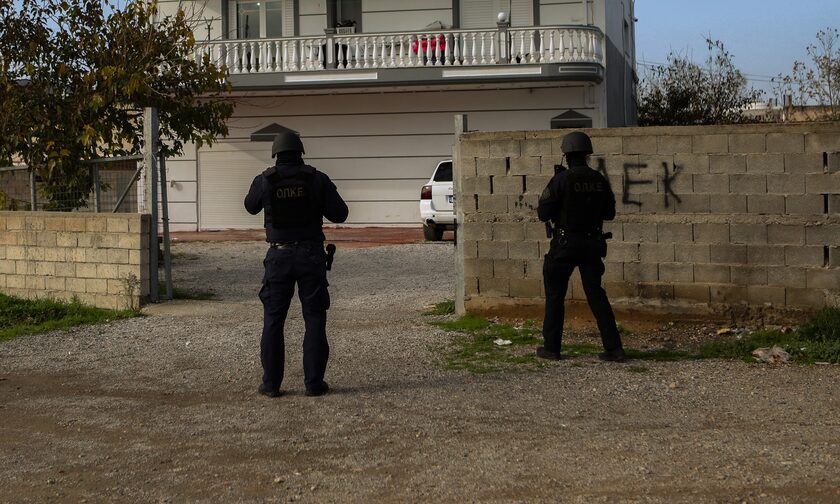 Κρήτη: Ξημερώματα και με ΕΚΑΜ συνέλαβαν τους «νταήδες» - Δεν αντιστάθηκαν στη θέα των αστυνομικών