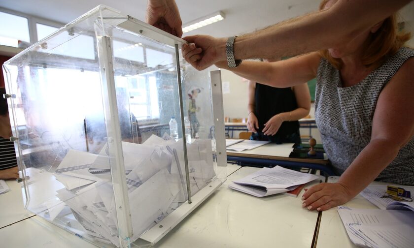 Νέα Δημοσκόπηση: Στο 6,3% η διαφορά Νέας Δημοκρατίας και ΣΥΡΙΖΑ - Ανατροπή στη δημοφιλία των αρχηγών