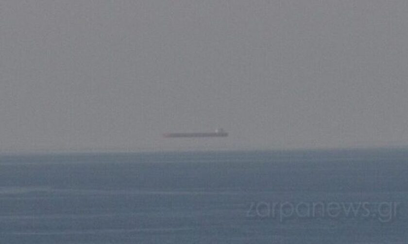 Χανιά: Πλοίο «αιωρείται» πάνω από τη θάλασσα - Η Fata Morgana εμφανίστηκε ξανά