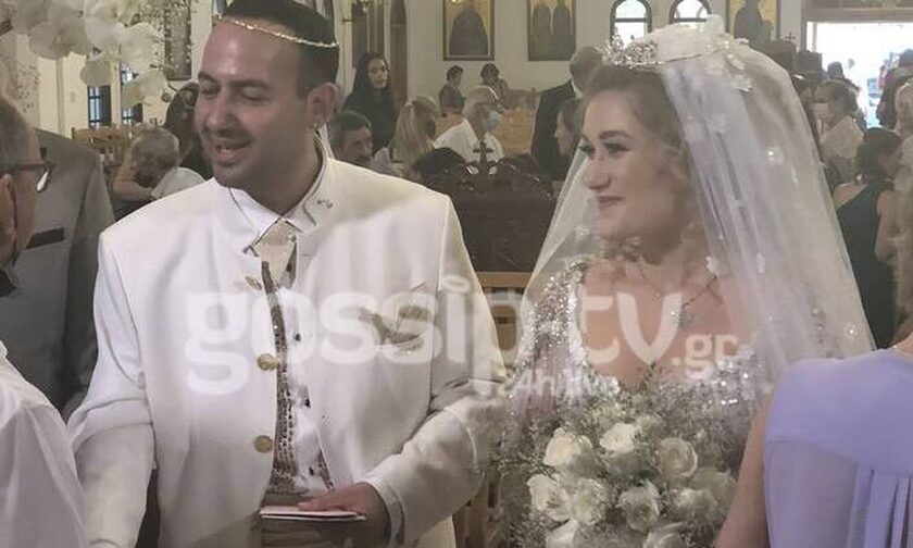 Μαυρίκιος Μαυρικίου – Ιλάειρα Ζήση: Ο ονειρικός γάμος του ζευγαριού – Χαμός έξω από την εκκλησία 