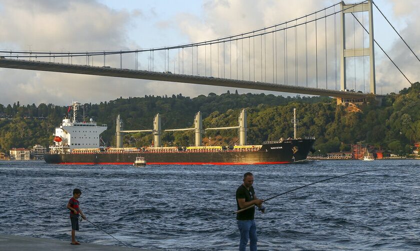 Αύξηση που αγγίζει το 400% ανακοίνωσε η Τουρκία για τα τέλη διέλευσης του Βοσπόρου