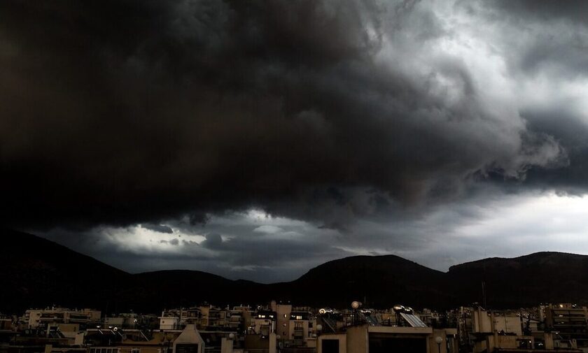 Καιρός: Έκτακτη προειδοποίηση Αρναούτογλου - «Μεγάλη προσοχή τις επόμενες ώρες για καταιγίδες»