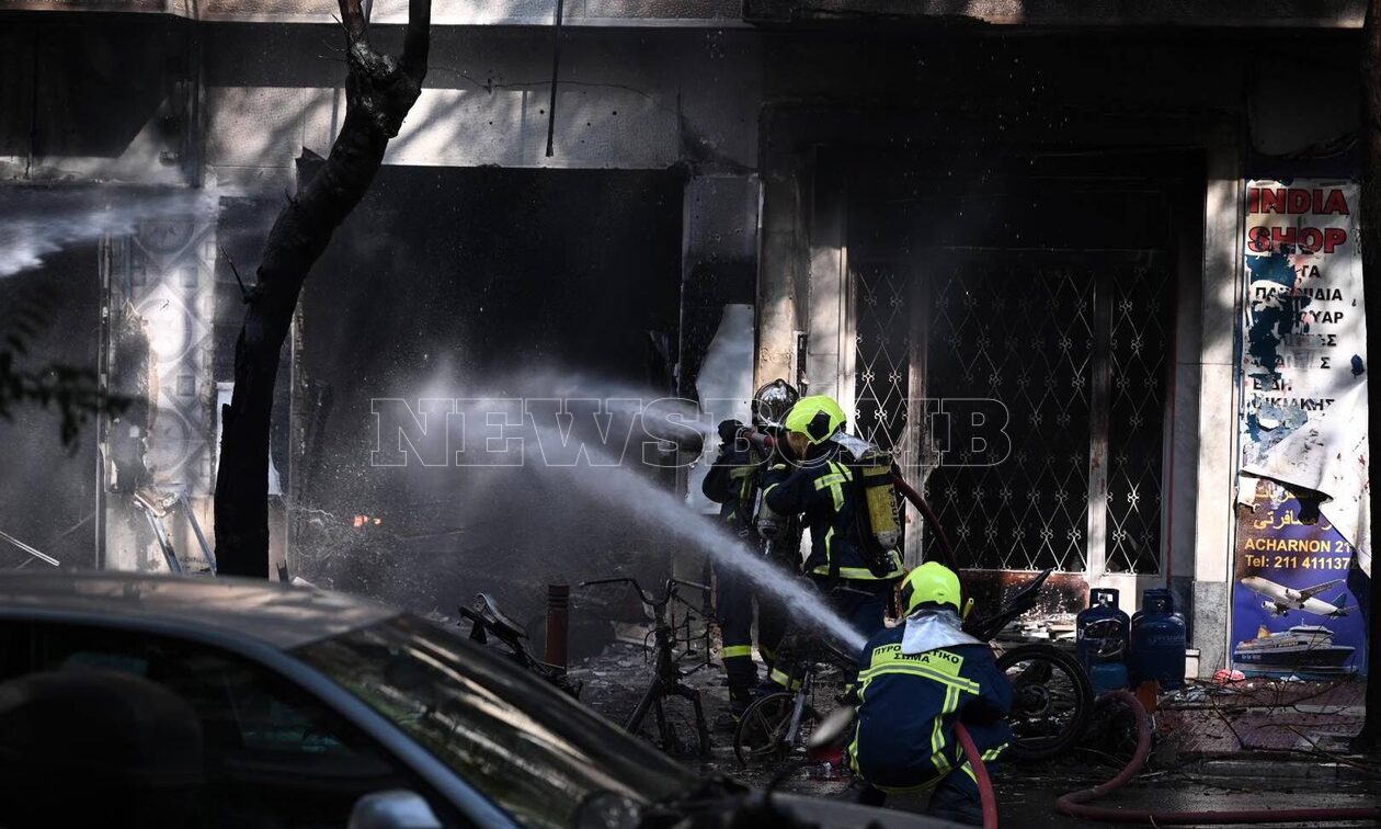 Φωτιά στην Αχαρνών: Μαρτυρία κατοίκου στο Newsbomb.gr - «Έσκασε μπουκάλα πετρογκάζ»