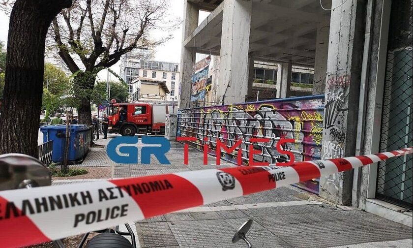 «Σκοτάδι» στο κέντρο της Θεσσαλονίκης - Μπλακ άουτ μετά από έκρηξη σε υποσταθμό της ΔΕΗ
