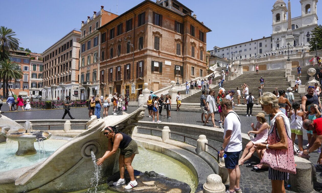 Έρχονται μέτρα στην Ιταλία: Πλυντήριο μόνον όταν έχει γεμίσει και… «γρήγορα ντους»