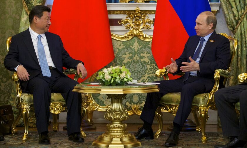 Πούτιν και Σι Τζινπίνγκ συσφίγγουν τη σχέση τους