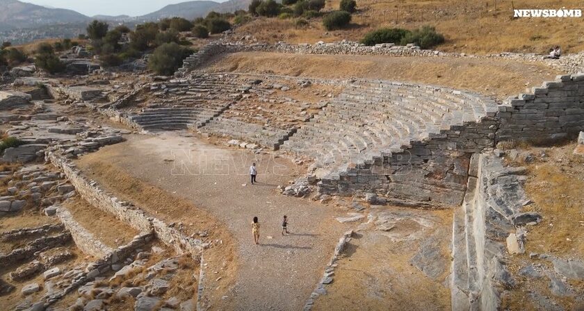Αυτό είναι το αρχαιότερο θέατρο, ίσως του κόσμου, και βρίσκεται στο Λαύριο