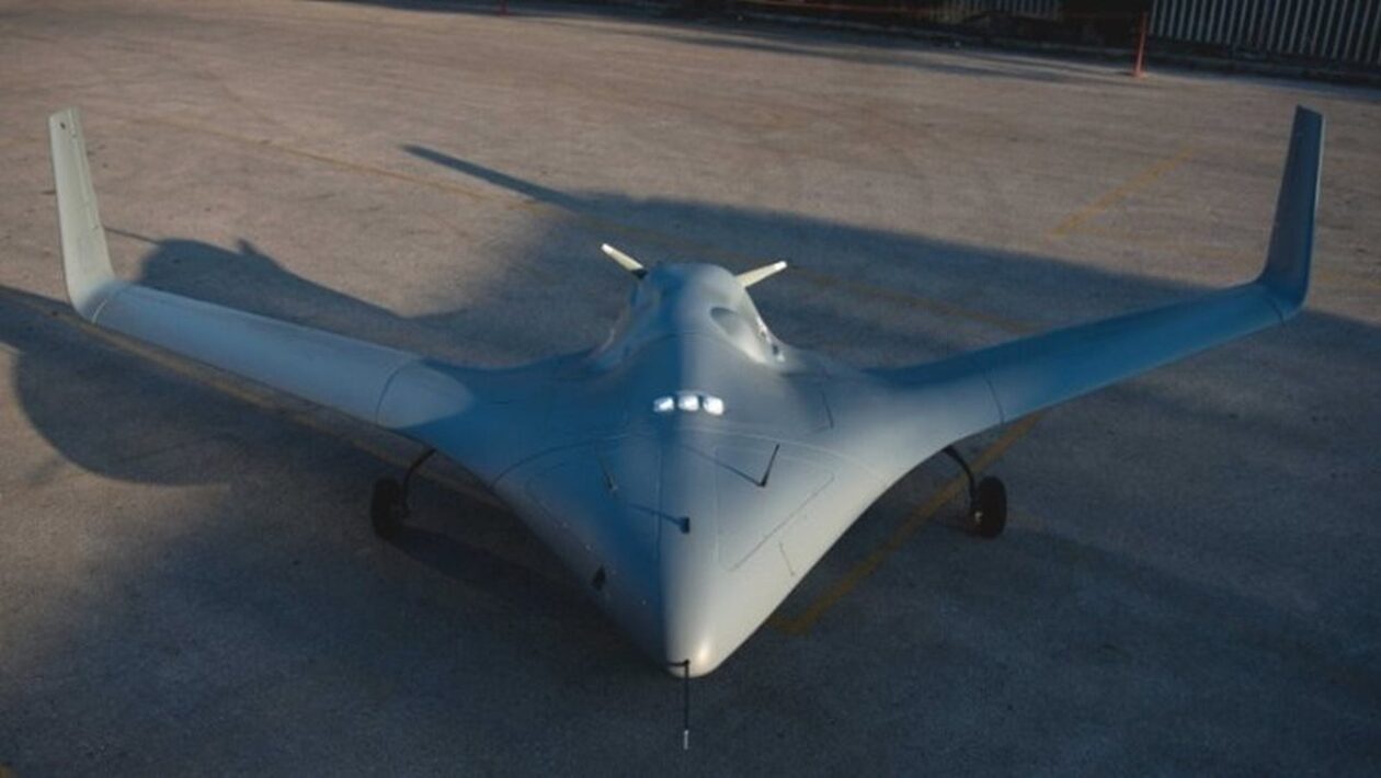 ΔΕΘ 2022:Το ομοίωμα του ελληνικού drone «Αρχύτας» μαγνήτισε τα βλέμματα στο περίπτερο της ΕΑΒ