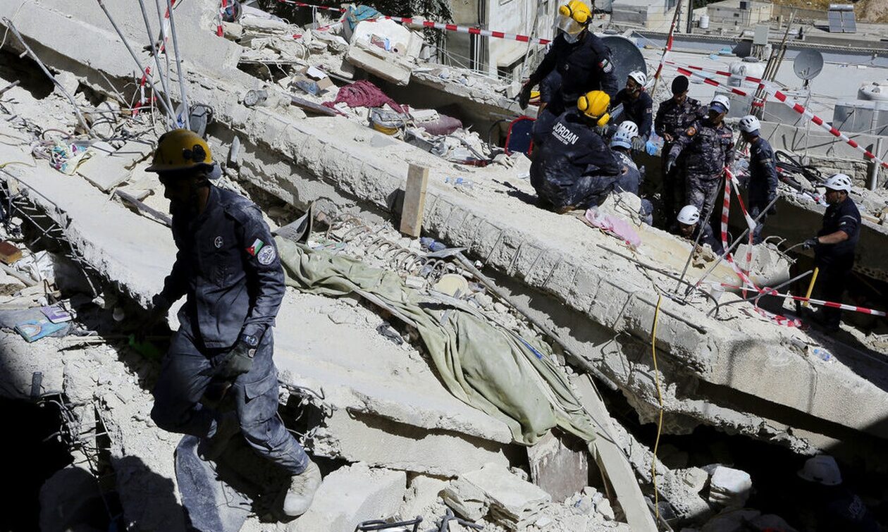 Ιορδανία: Ολοκληρώθηκαν οι έρευνες στα ερείπια του κτηρίου που κατέρρευσε στο Αμάν - 14 οι νεκροί