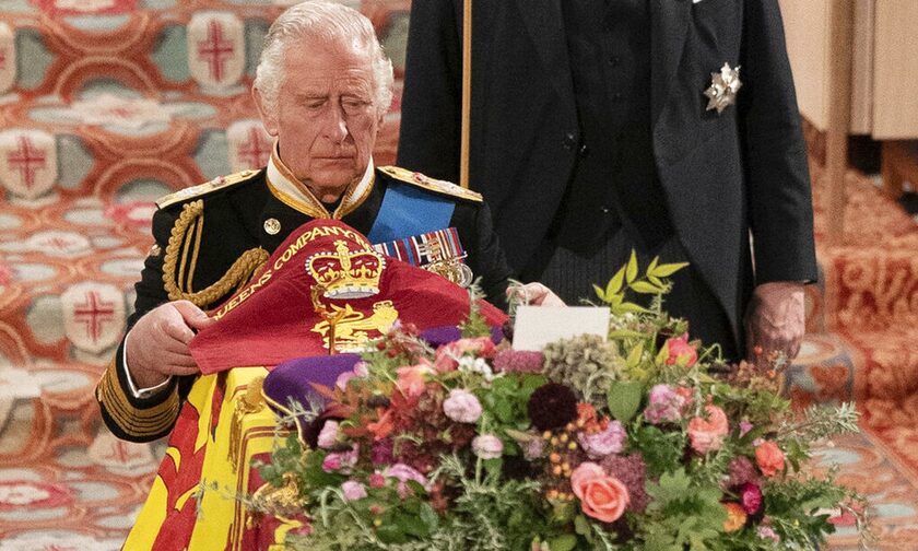Νέα σελίδα στη μοναρχία εγκαινιάζει ο βασιλιάς Κάρολος