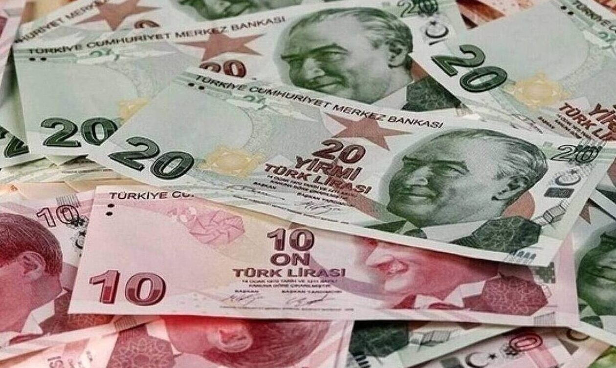 Ασφυκτικές πιέσεις δέχεται η τουρκική λίρα – Στις 18,38 λίρες έναντι του δολαρίου