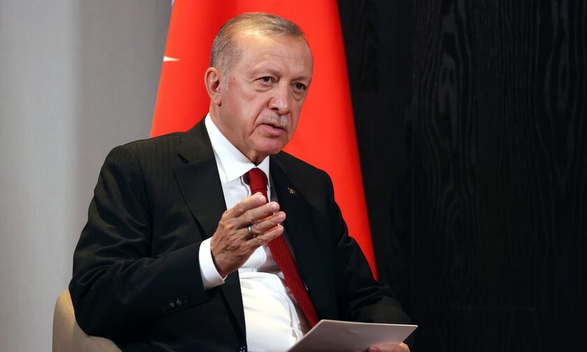 Τουρκάλα συγγραφέας στους New York Times: Το καθεστώς Ερντογάν είναι μια μορφή μαζικής δικτατορίας